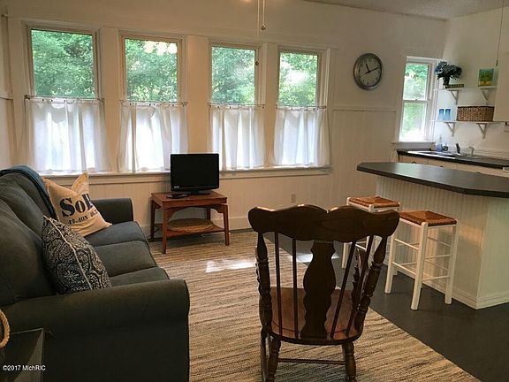 5th image of 7365 N Shore Dr Unit 10