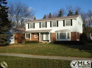 3748 Ledge Dr, Troy, MI