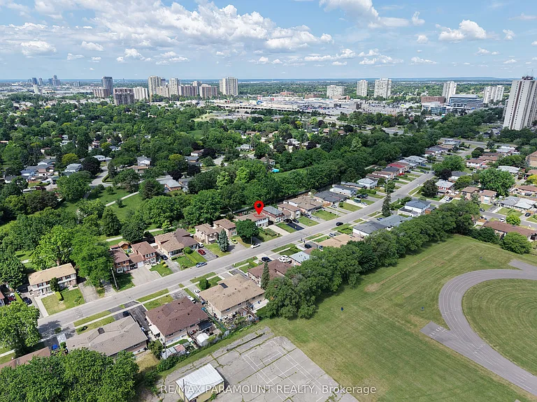 47 Cloverdale Dr — Photo 43