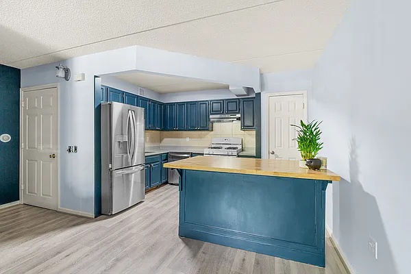 Rented by Compass | media 6