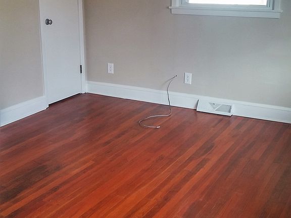 4th image of 414 Sussex St