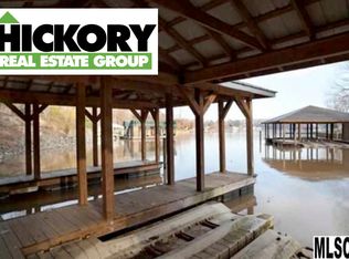 1550 46th Ave NE, Hickory, NC 28601