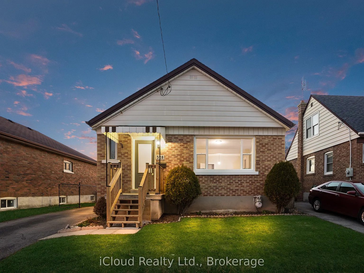 2 bed, $1,598 — Photo 1