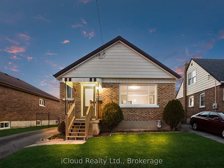 328 Wilson Rd S #LOWER — Photo 1