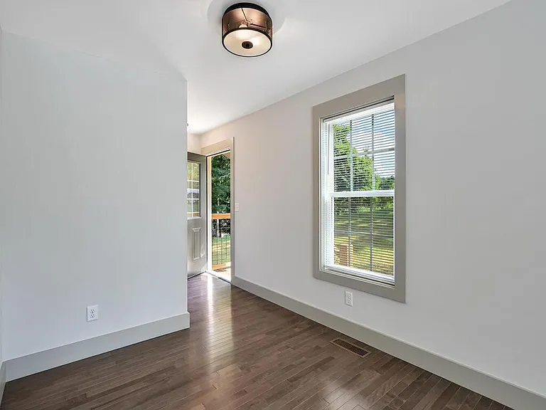 11 Fernwood Ave #2 — Photo 12