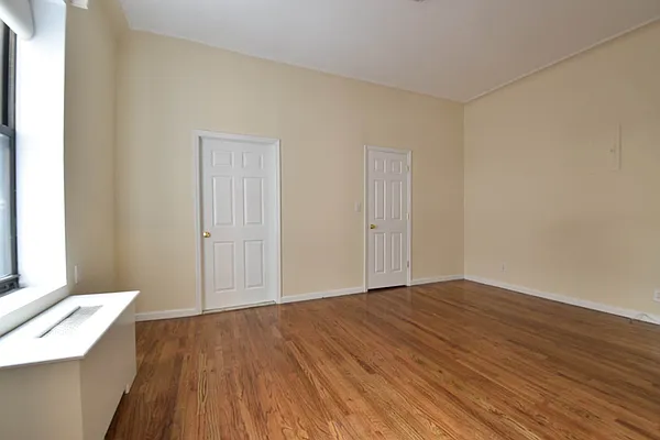 Rented by (Legacy) NY Quality Living Uptown | media 6