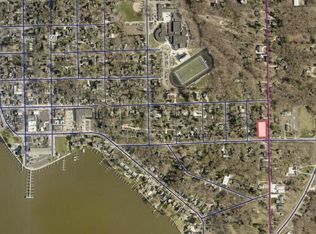 1020 Allegan St, Saugatuck, MI 49453