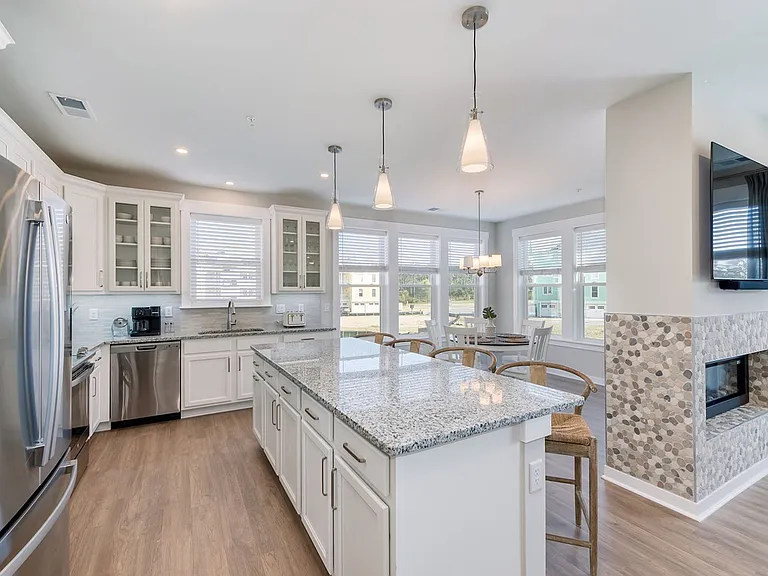 1703 Paget Rd #301 — Photo 4