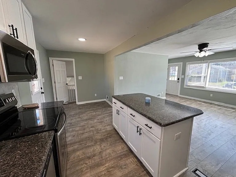 1407 Kay Ave — Photo 6