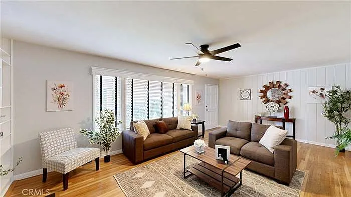 439 Stanford Dr — Photo 4