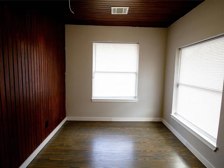 231 Betral St — Photo 15