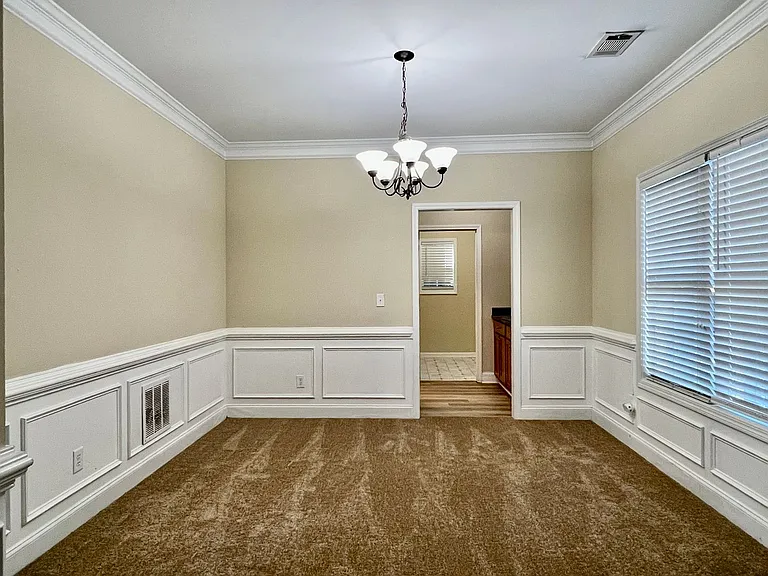 983 Yancey Ct — Photo 6