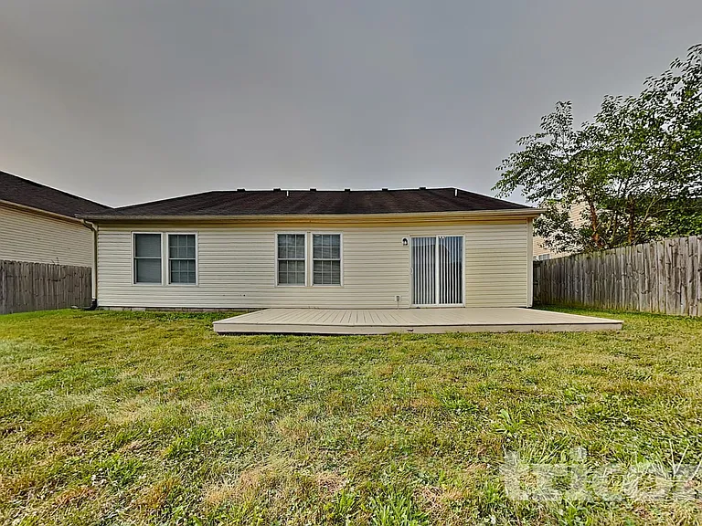3846 Nuthatcher Dr — Photo 15