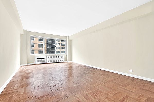 1st image of 225 E 46th St APT 9D