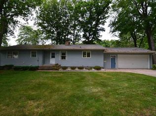 1461 4th St, Port Edwards, WI 54469