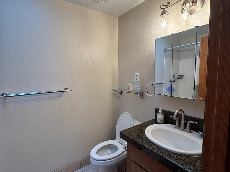 7610 SE Taggart Ct — Photo 6