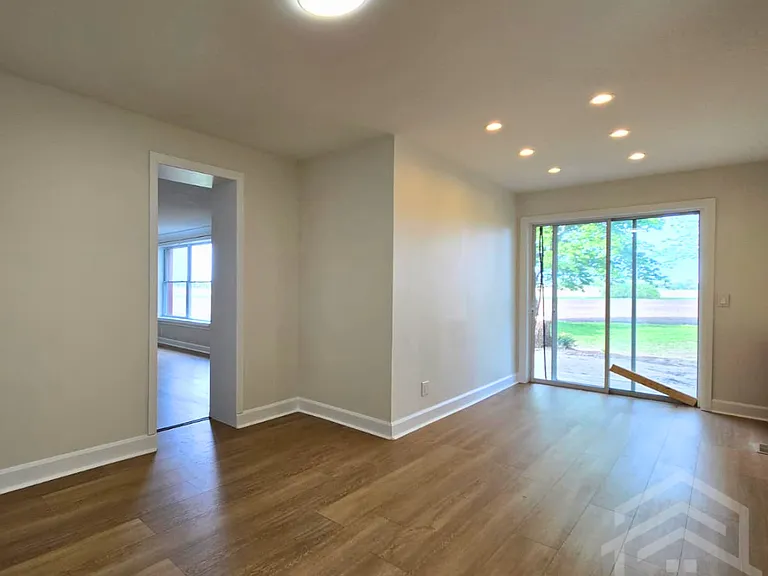 545482 Pattullo Ave #1 — Photo 11