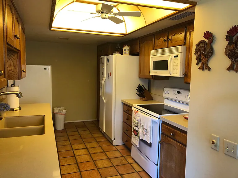 15 Leisure World — Photo 4