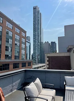 Rented by E Realty International Corp | media 22