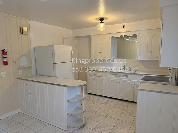 4th image of 2100 Market Ave N #3-2100-3