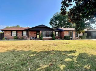 1014 Cedar Dr, Sulphur, OK 73086