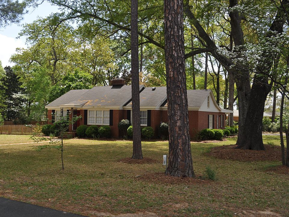 Corner lot
