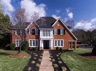 5225 Hunters Oaks Dr, Alpharetta, GA 30009