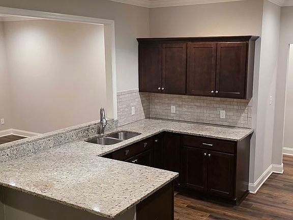 5th image of 319 Hatfield Ln Lot 2
