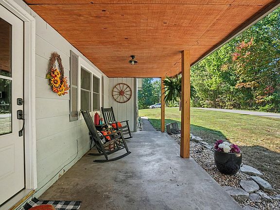 3rd image of 1101 Bryant Perry Rd