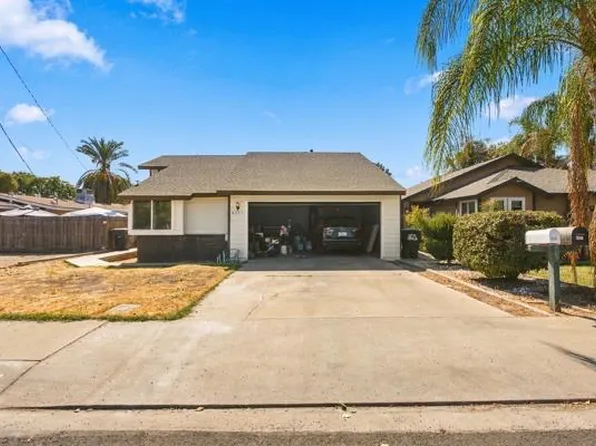 4331 W Myrtle Ave, Visalia, CA 93277