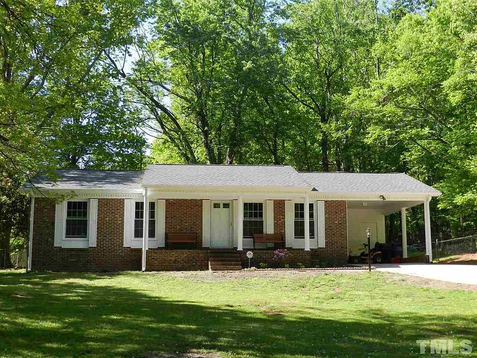 1st image of 804 Oakdale Dr