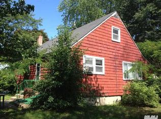 361 Arcadia Dr, West Islip, NY 11795