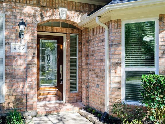 3rd image of 4923 Big Cedar Cir