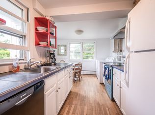 25 Hodder Ave, East Hampton, NY 11937