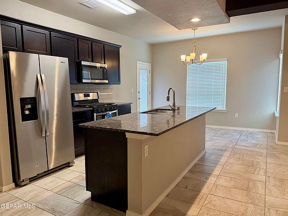 5th image of 3488 David Palacio Dr