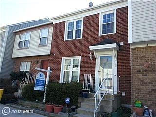 1st image of 525 Greencrest Ln #11