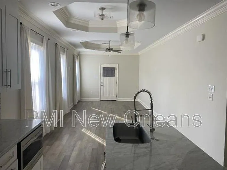 1201 Gordon St — Photo 4