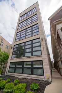 1221 E 46th St #1, Chicago, IL, 60653