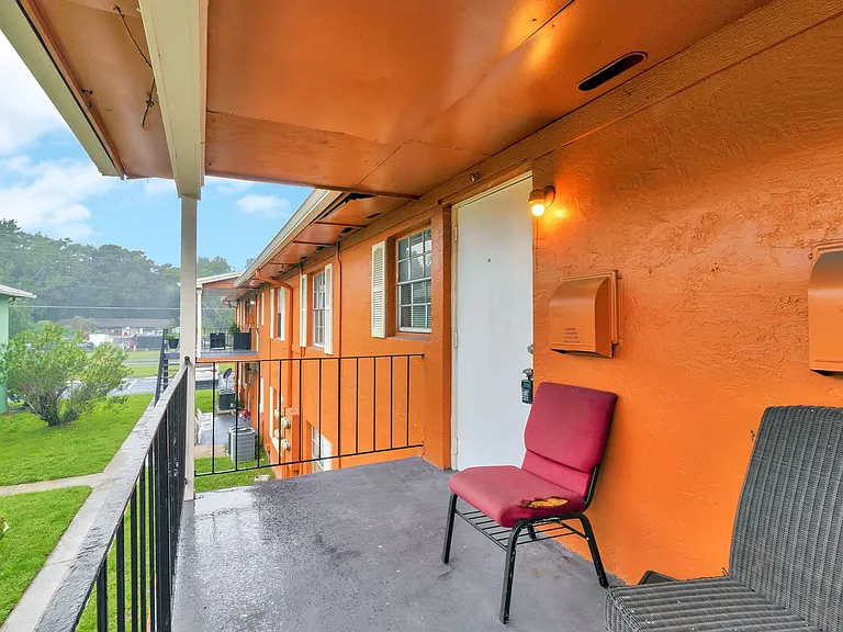 1629 W Oak Ridge Rd #D — Photo 12