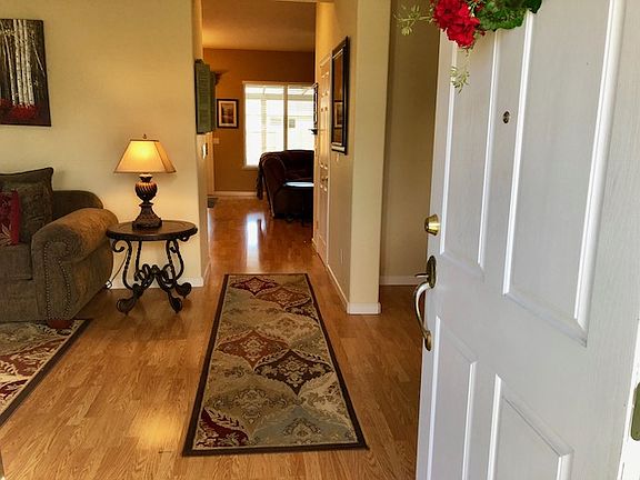 5th image of 171 Rockmont Cir