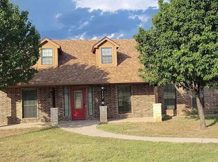 117 Deer Creek Dr, Alvord, TX 76225
