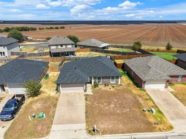 10620 Granada Dr, Waco, TX 76708