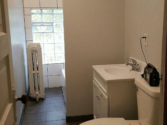 5th image of 1120 7th St SE #3