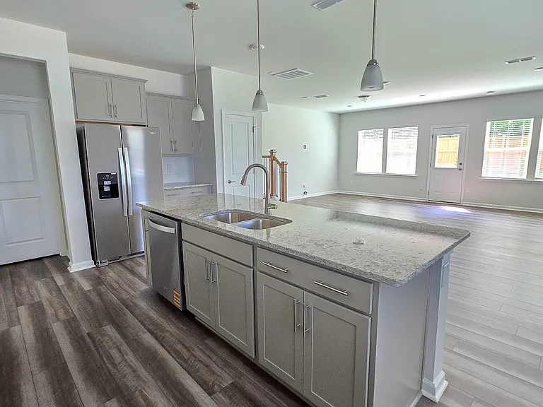 1117 Everton Ave — Photo 6