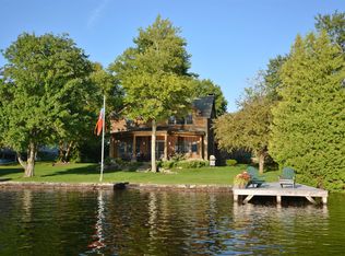 189 Lands End Dr, Tolland, MA 01034