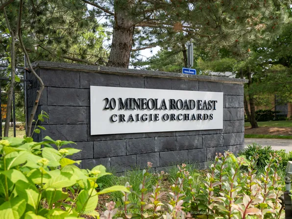 20 Mineola Rd E #63, Mississauga, ON L5G 4N9