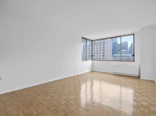 350 W 50th St APT 8C, New York, NY 10019