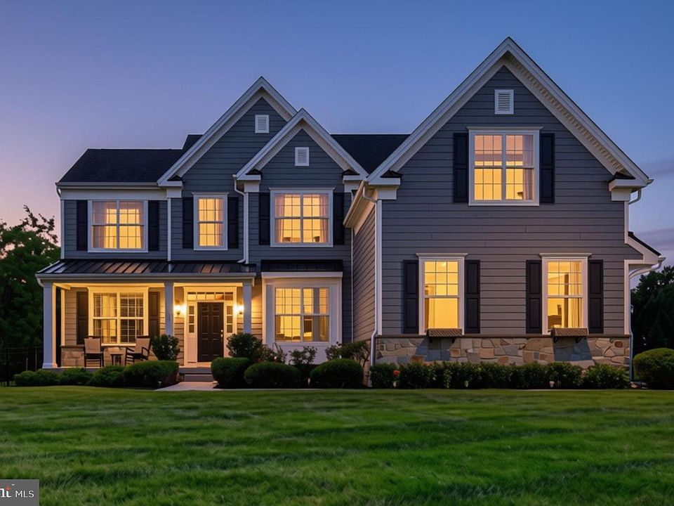 1st image of 1 Bennett Ln