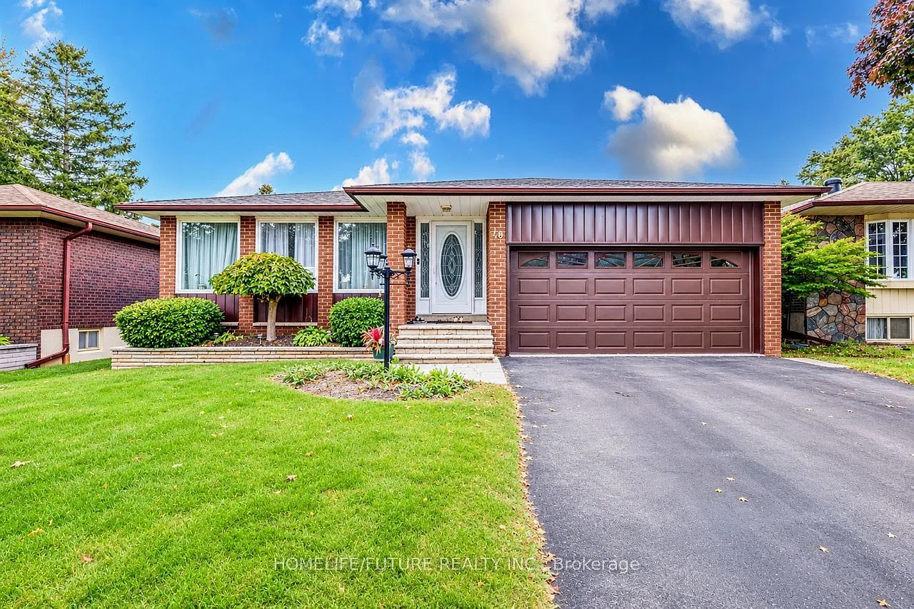 4 bed, $2,800 — Photo 1