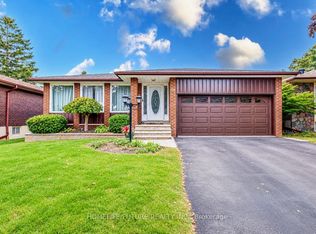 40 Elkwood Dr #Basement, Toronto, ON M1C 2C1